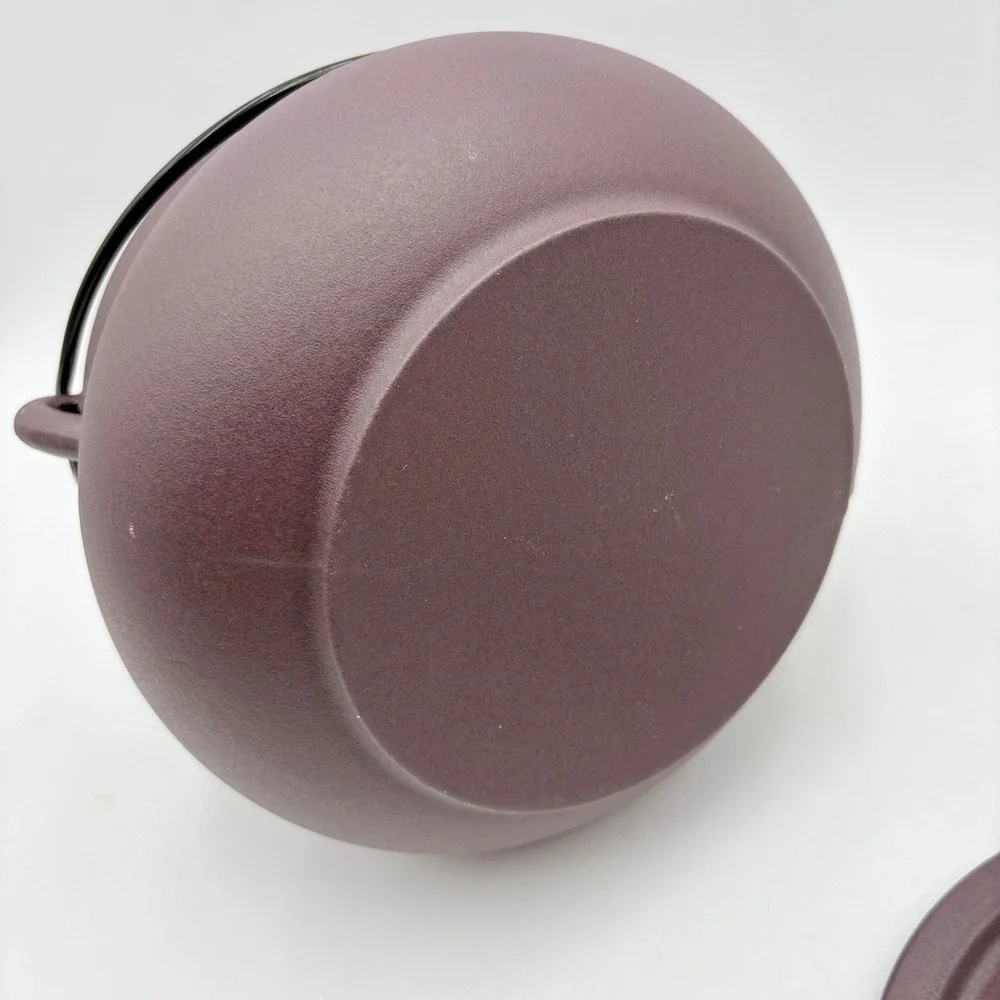 Smith & Clark Ironworks 4 Qt Cauldron Pre-Seasoned Cast Iron Pot Purple